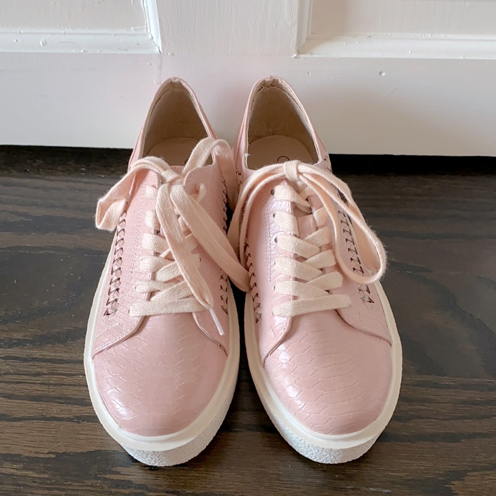 Light pink, fake croc skin platform sneakers